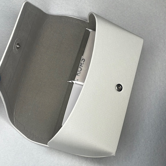 NEW Michael Kors Glasses Case - Picture 2 of 11